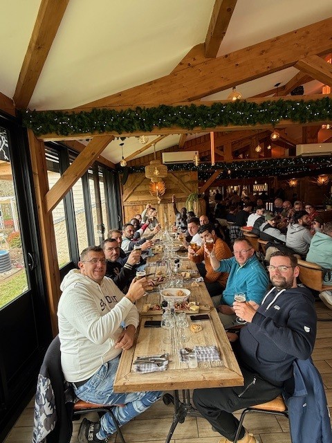 resto team building
